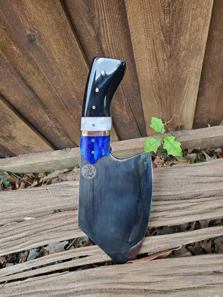 a knife made by R13 Knifeworks